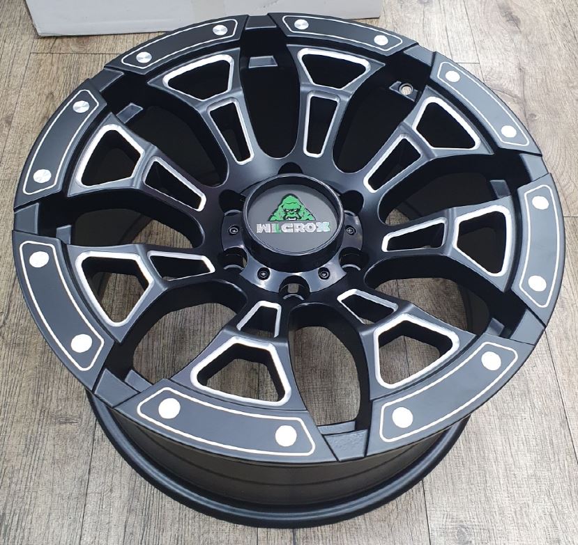 18인치│타쿠마 윌크록스│8112